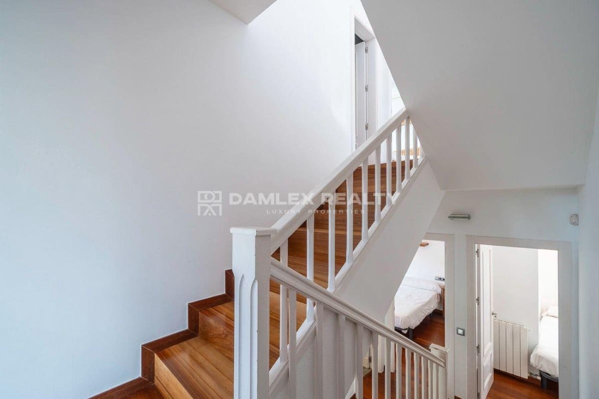 7 bedroom Villa for sale in Blanes with pool garage - € 1,695,000 (Ref: 9266538)