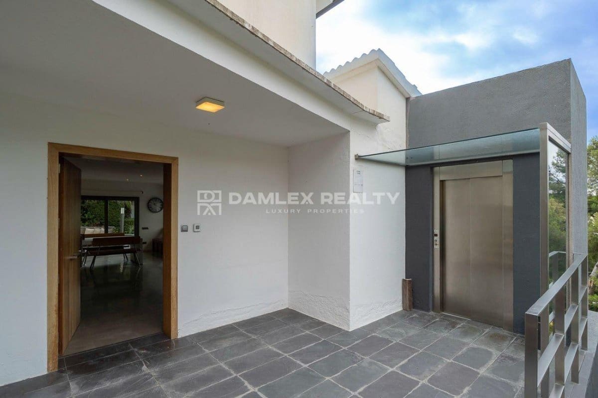 7 bedroom Villa for sale in Blanes with pool garage - € 1,695,000 (Ref: 9266538)