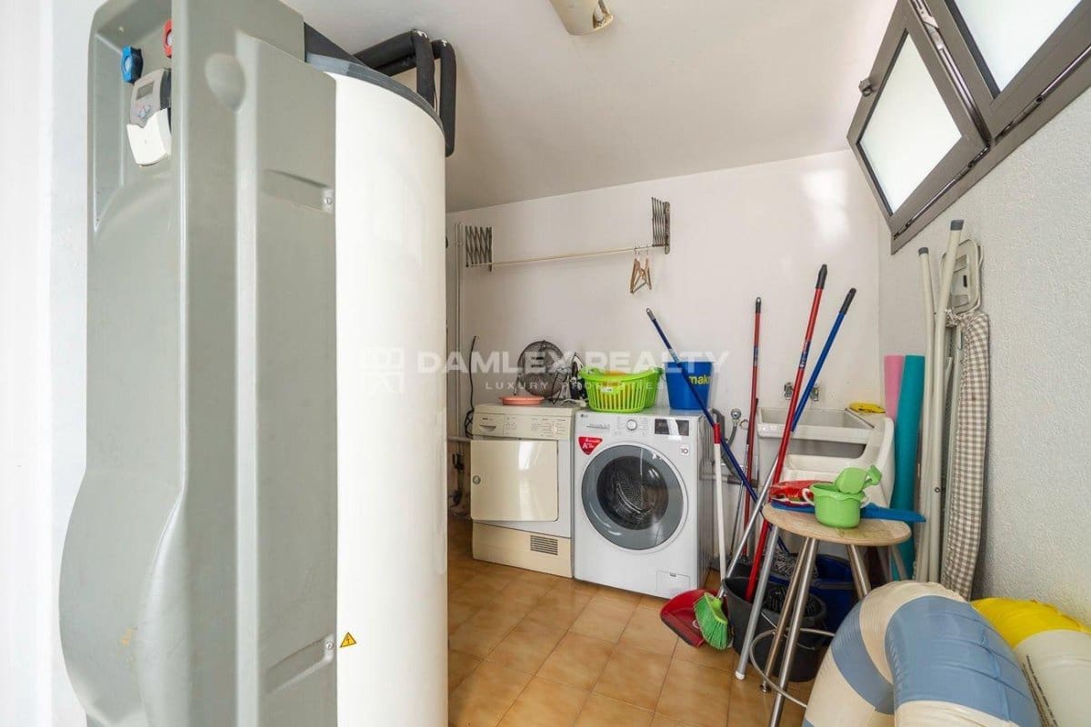 7 bedroom Villa for sale in Blanes with pool garage - € 1,695,000 (Ref: 9266538)