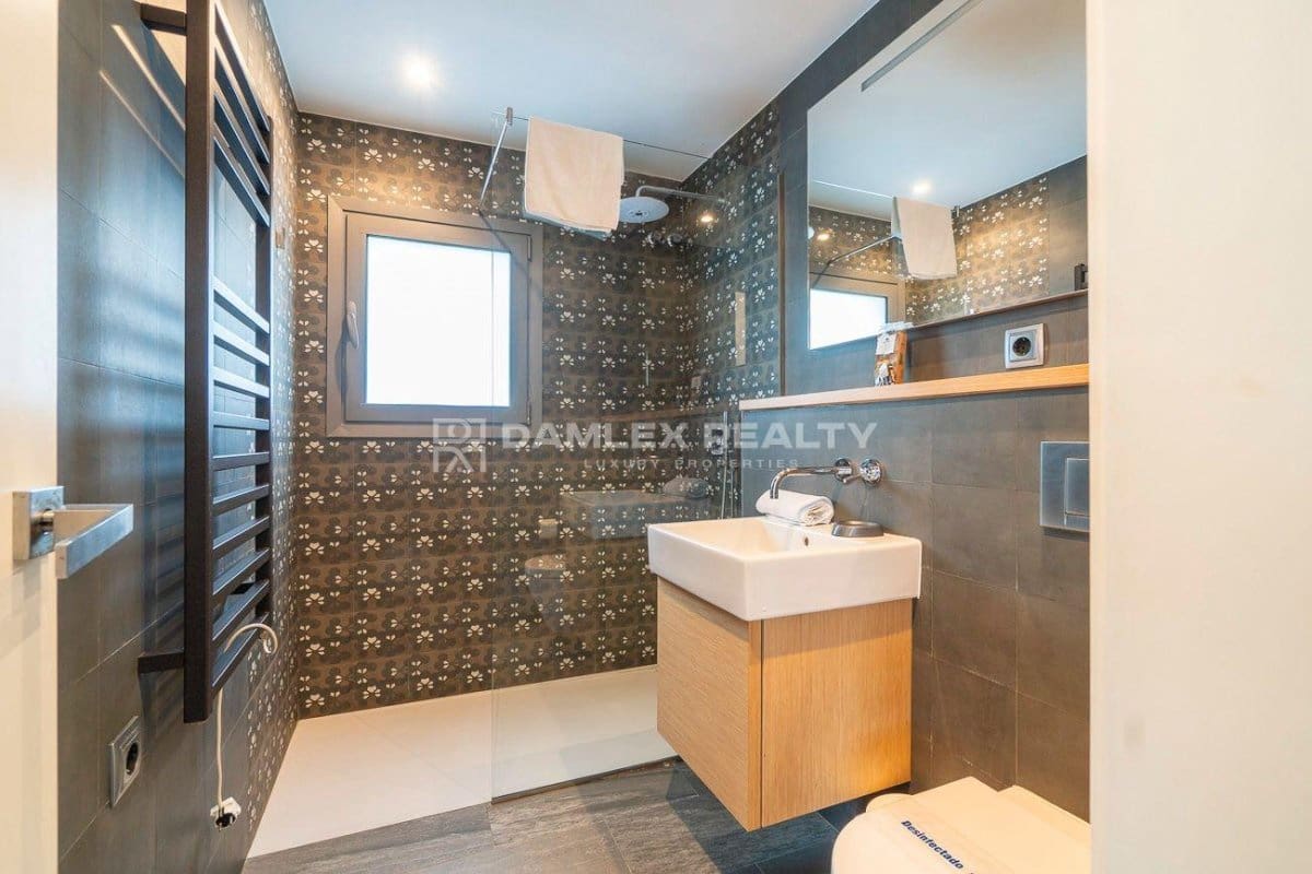 7 bedroom Villa for sale in Blanes with pool garage - € 1,695,000 (Ref: 9266538)