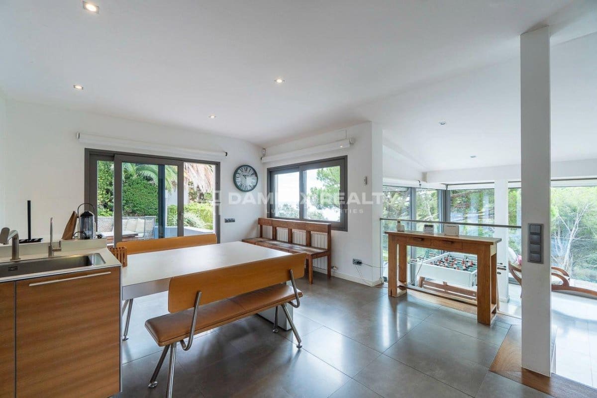 7 bedroom Villa for sale in Blanes with pool garage - € 1,695,000 (Ref: 9266538)