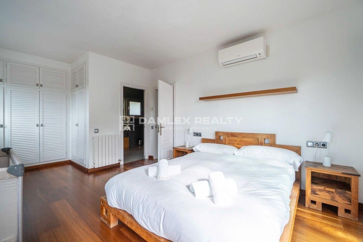 7 bedroom Villa for sale in Blanes with pool garage - € 1,695,000 (Ref: 9266538)