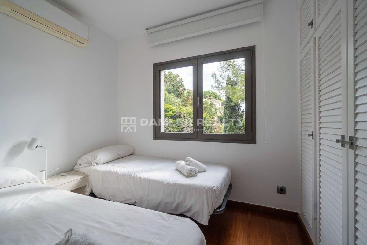 7 bedroom Villa for sale in Blanes with pool garage - € 1,695,000 (Ref: 9266538)