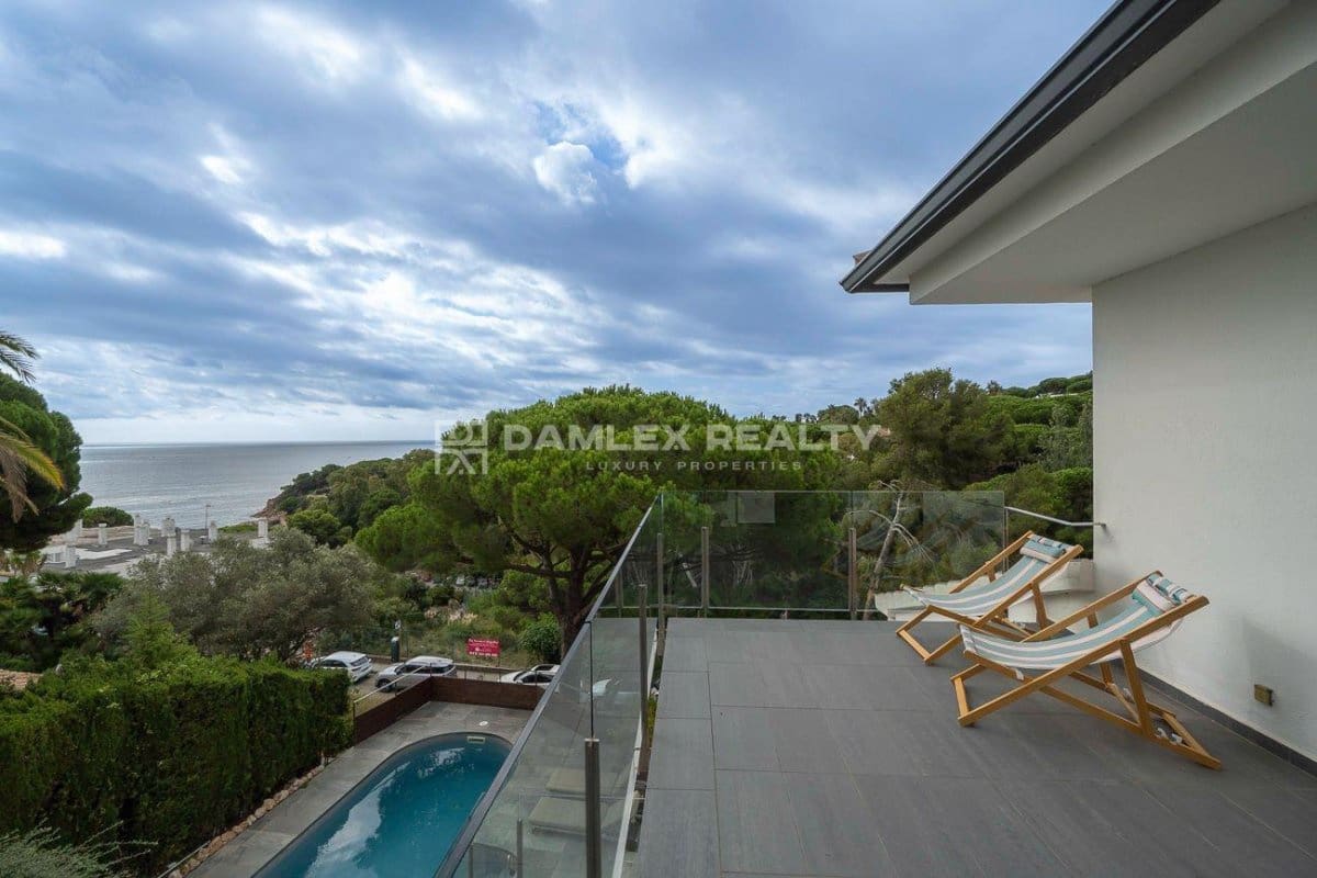 7 bedroom Villa for sale in Blanes with pool garage - € 1,695,000 (Ref: 9266538)