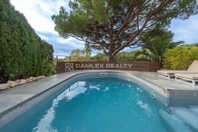 7 slaapkamer Villa te koop in Blanes met zwembad garage - € 1.695.000 (Ref: 9266538)