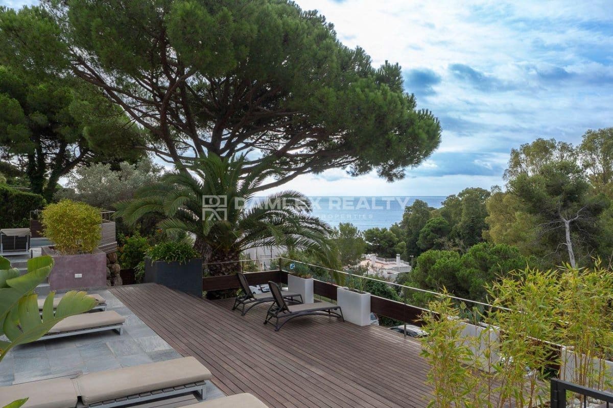 7 bedroom Villa for sale in Blanes with pool garage - € 1,695,000 (Ref: 9266538)