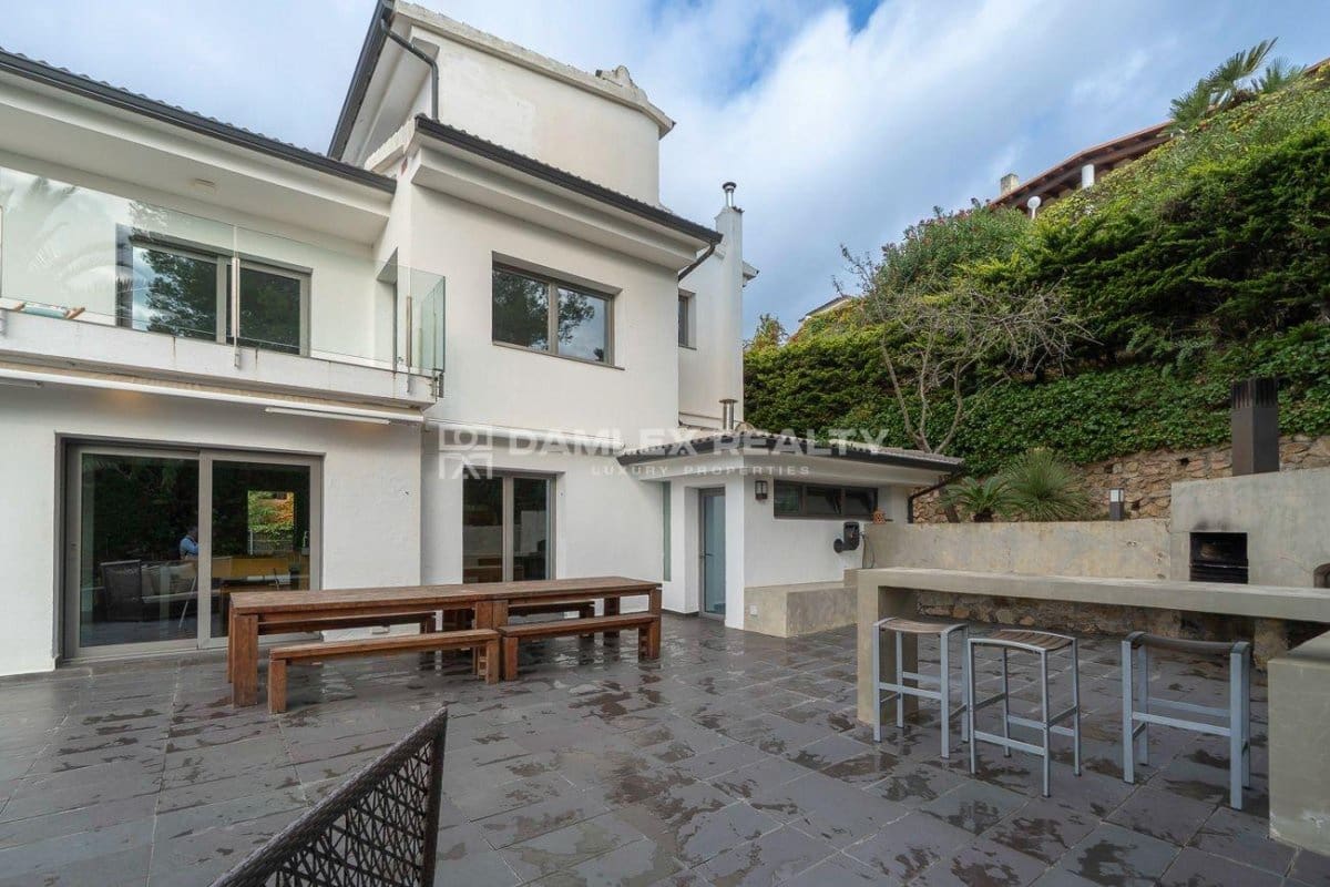 7 bedroom Villa for sale in Blanes with pool garage - € 1,695,000 (Ref: 9266538)