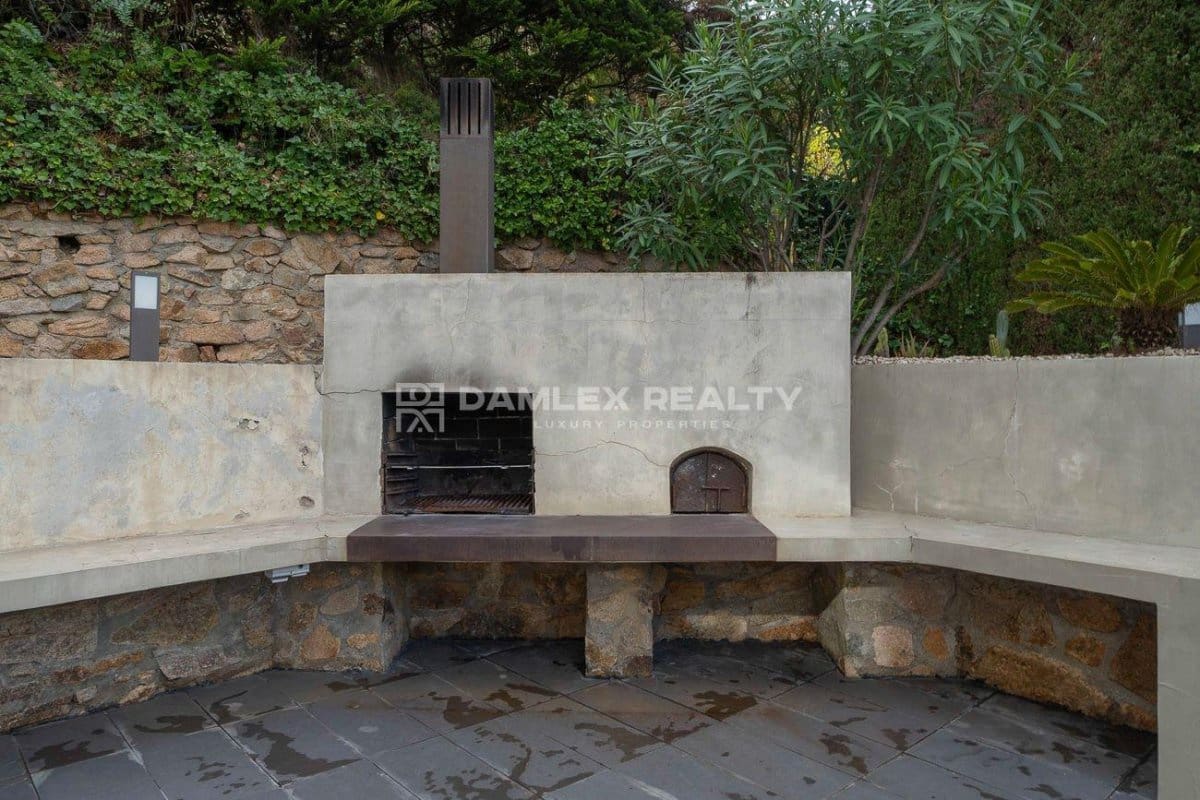 7 bedroom Villa for sale in Blanes with pool garage - € 1,695,000 (Ref: 9266538)