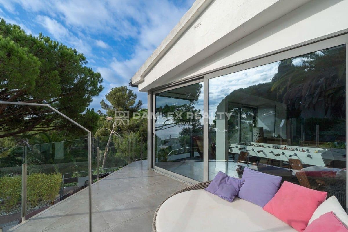 7 bedroom Villa for sale in Blanes with pool garage - € 1,695,000 (Ref: 9266538)