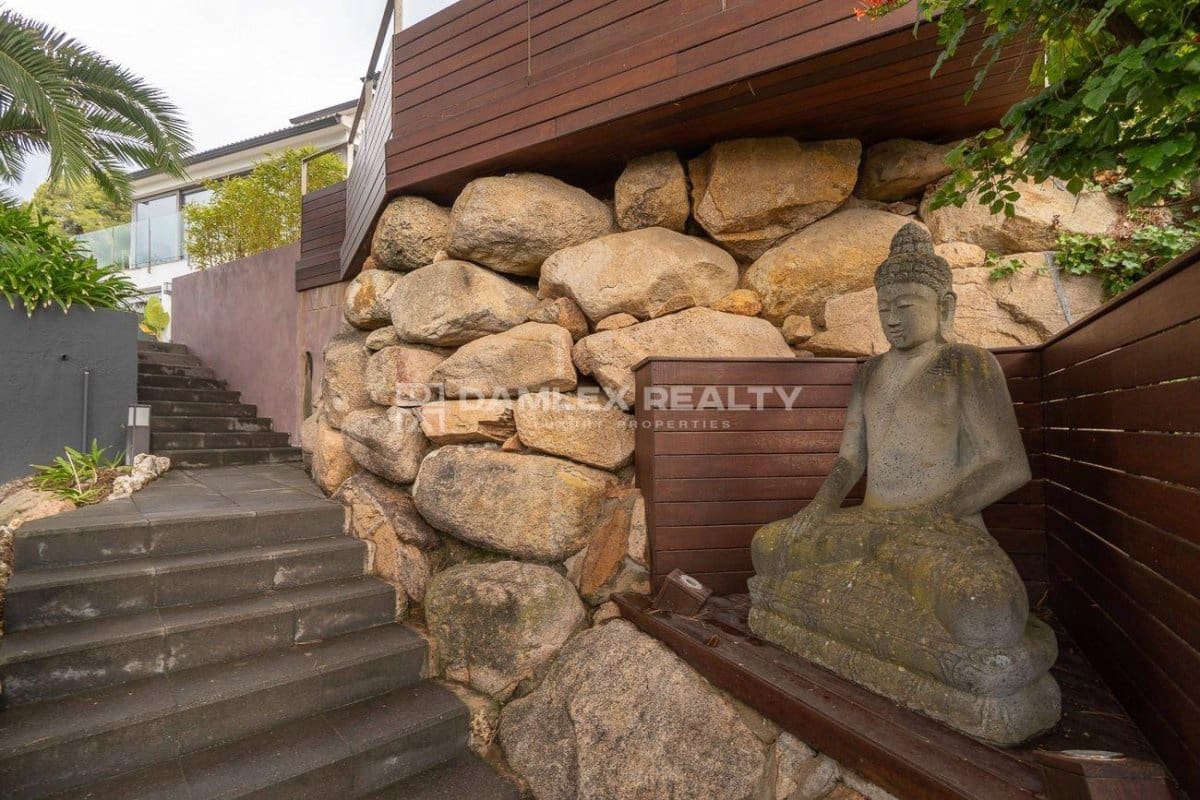 7 bedroom Villa for sale in Blanes with pool garage - € 1,695,000 (Ref: 9266538)