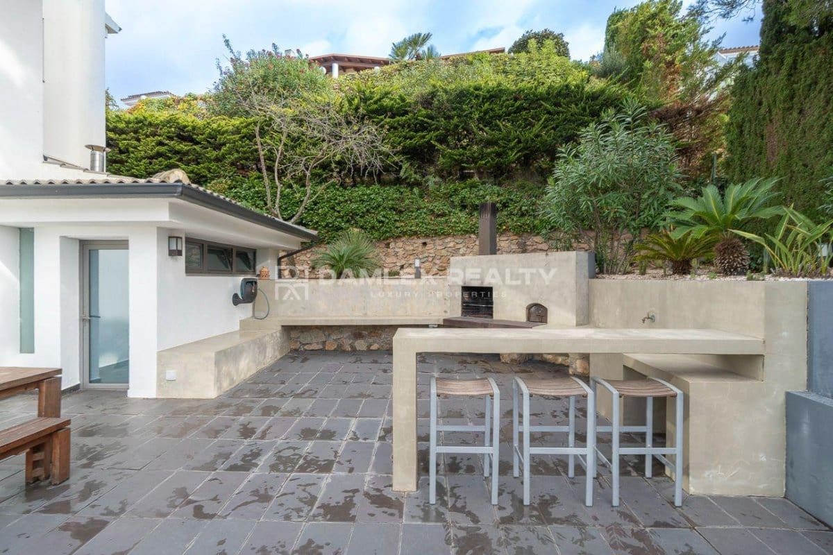 7 bedroom Villa for sale in Blanes with pool garage - € 1,695,000 (Ref: 9266538)