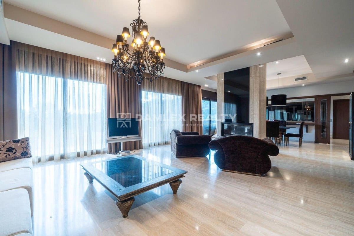 5 soveværelse Villa til salg i Santa Cristina d'Aro med swimmingpool - € 2.100.000 (Ref: 9273153)