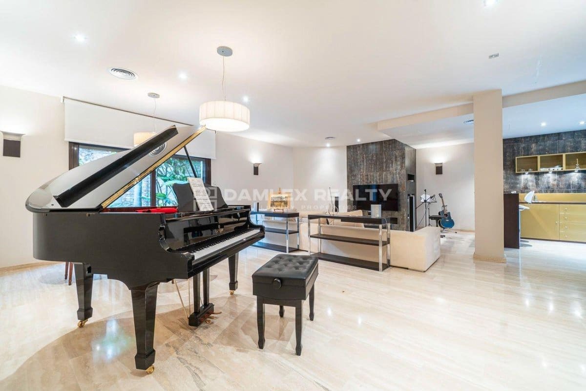 5 soveværelse Villa til salg i Santa Cristina d'Aro med swimmingpool - € 2.100.000 (Ref: 9273153)