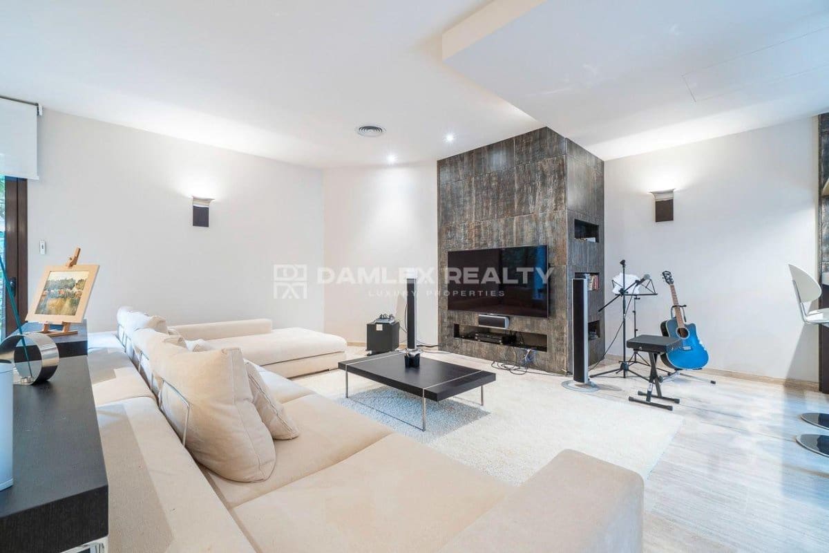 5 soveværelse Villa til salg i Santa Cristina d'Aro med swimmingpool - € 2.100.000 (Ref: 9273153)