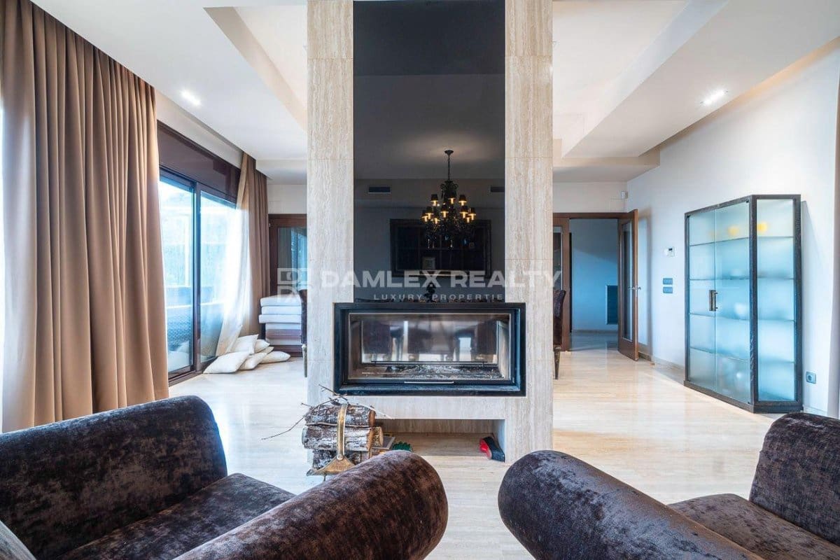 5 soveværelse Villa til salg i Santa Cristina d'Aro med swimmingpool - € 2.100.000 (Ref: 9273153)