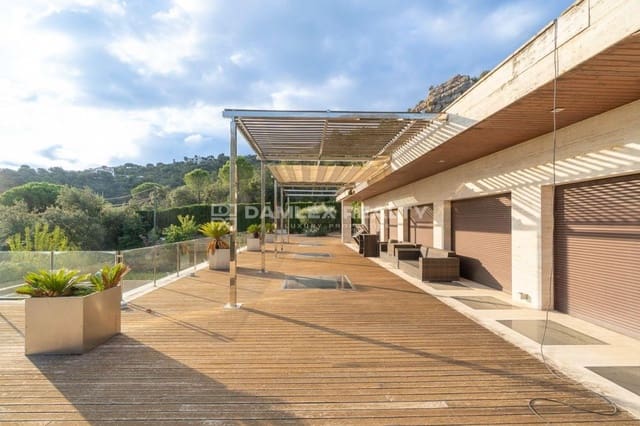 5 chambre Villa/Maison à vendre à Santa Cristina d'Aro avec piscine - 2 100 000 € (Ref: 9273153)