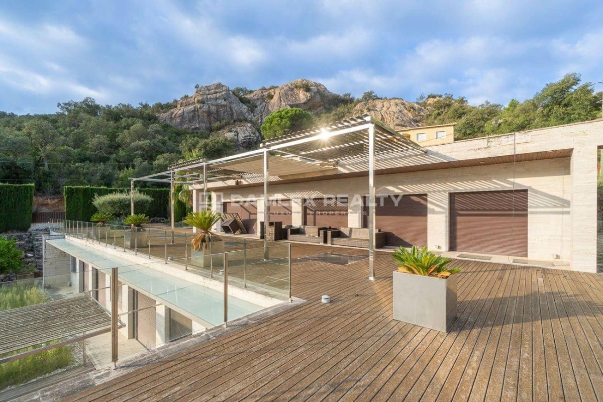 5 soveværelse Villa til salg i Santa Cristina d'Aro med swimmingpool - € 2.100.000 (Ref: 9273153)