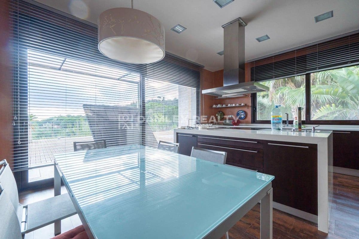 5 soveværelse Villa til salg i Santa Cristina d'Aro med swimmingpool - € 2.100.000 (Ref: 9273153)