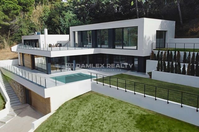 5 slaapkamer Villa te koop in Tossa de Mar met zwembad garage - € 1.950.000 (Ref: 9274152)