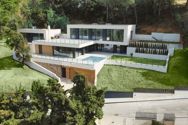 5 slaapkamer Villa te koop in Tossa de Mar met zwembad garage - € 1.950.000 (Ref: 9274152)