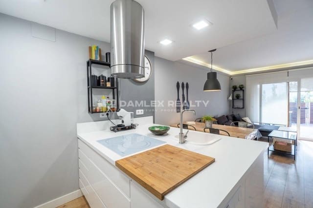 3 bedroom Villa for sale in Platja d'Aro, Castell-Platja d'Aro with pool - € 497,500 (Ref: 9305242)