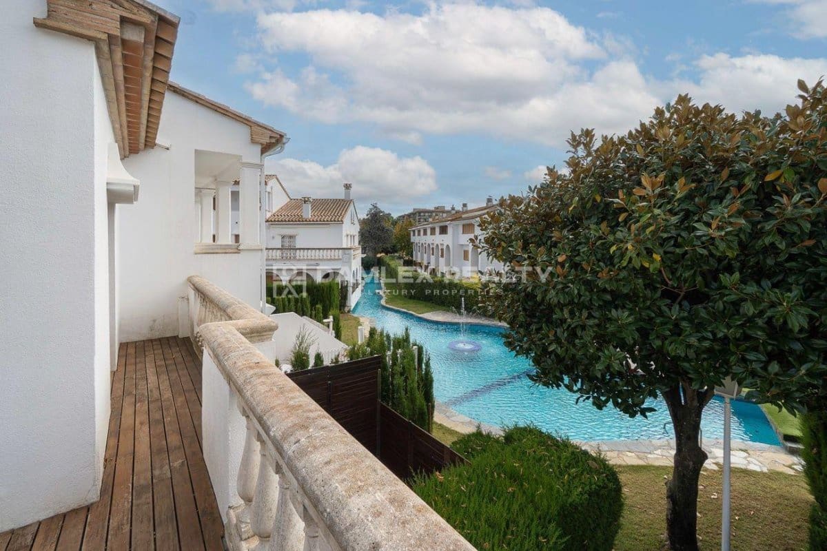 3 soveværelse Villa til salg i Platja d'Aro med swimmingpool - € 497.500 (Ref: 9305242)