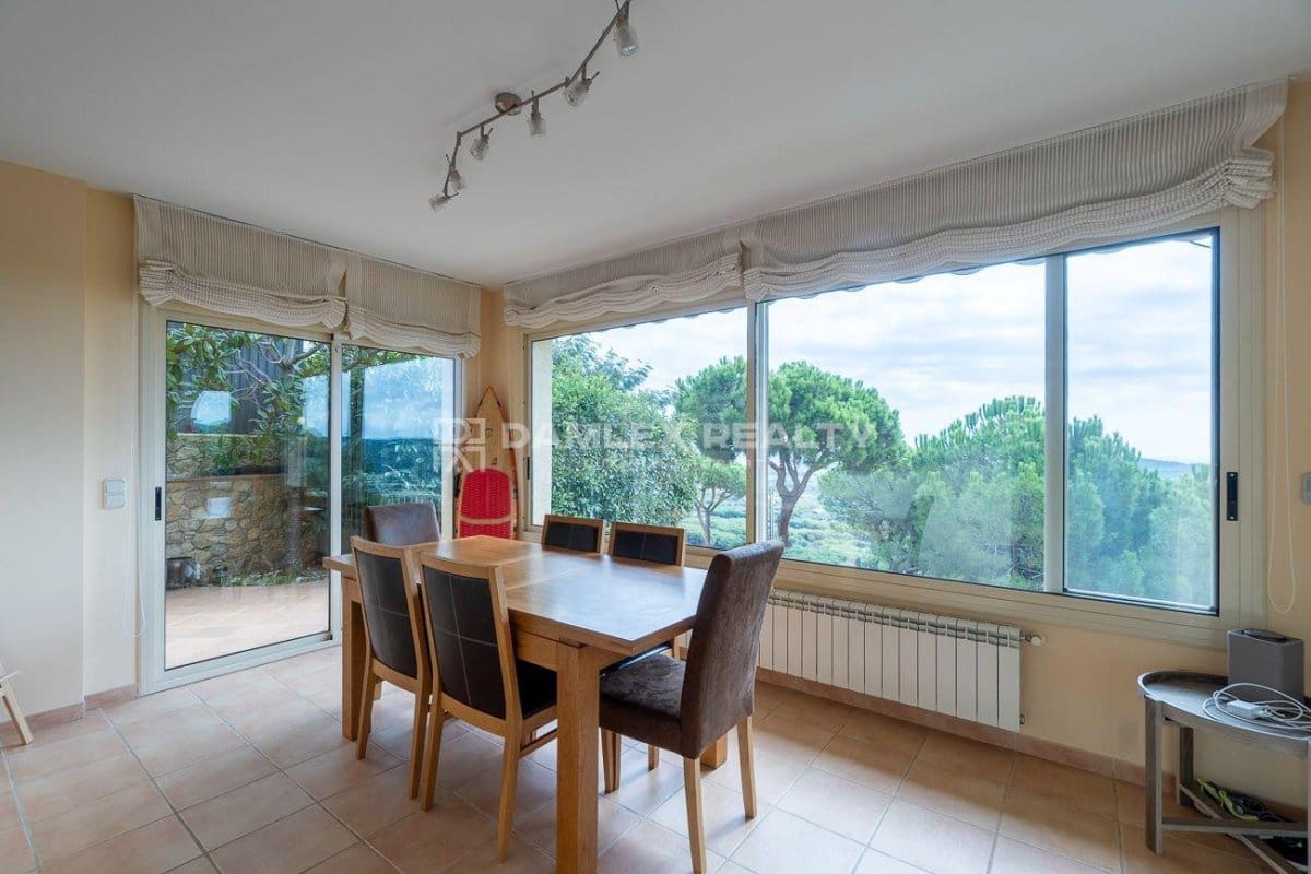 3 soveværelse Villa til salg i Platja d'Aro med swimmingpool - € 1.250.000 (Ref: 9305331)