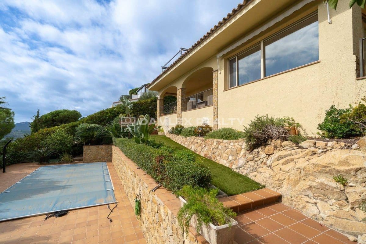 3 soveværelse Villa til salg i Platja d'Aro med swimmingpool - € 1.250.000 (Ref: 9305331)