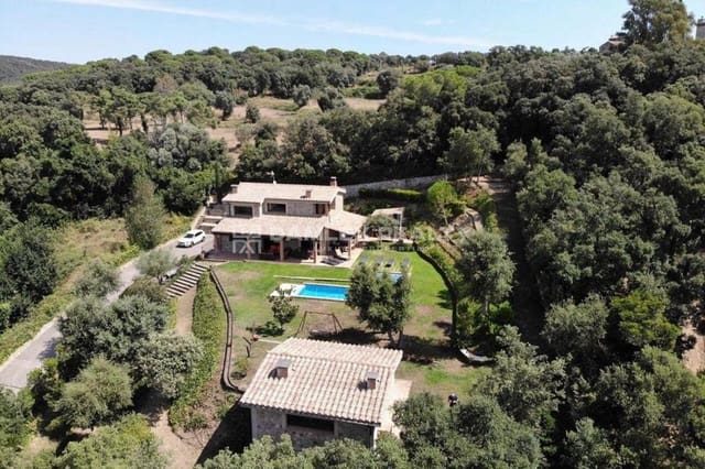 5 chambre Villa/Maison à vendre à Santa Cristina d'Aro avec piscine - 1 200 000 € (Ref: 9322869)