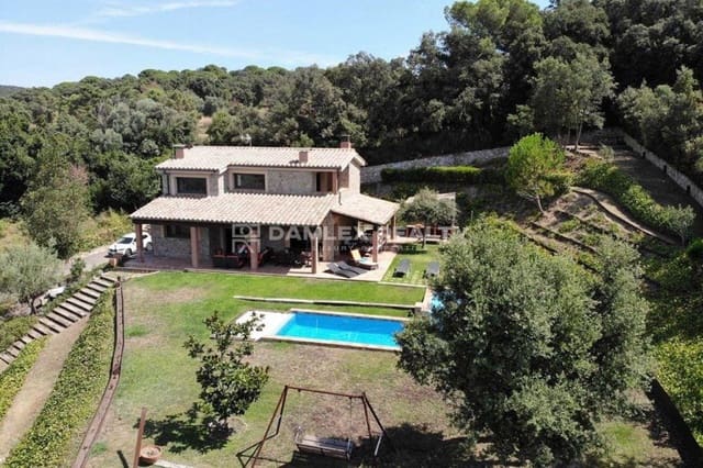 5 chambre Villa/Maison à vendre à Santa Cristina d'Aro avec piscine - 1 200 000 € (Ref: 9322869)