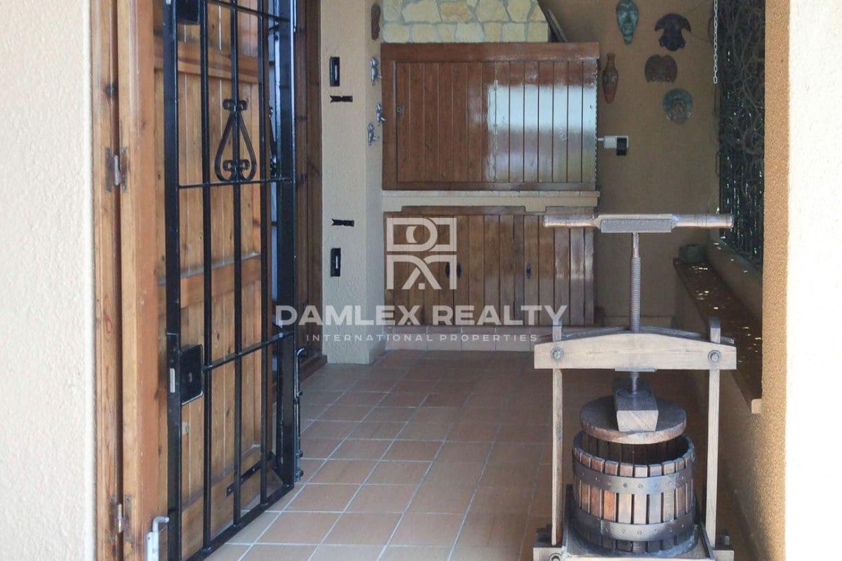 5 soveværelse Villa til salg i Tamariu med swimmingpool - € 1.200.000 (Ref: 9322870)