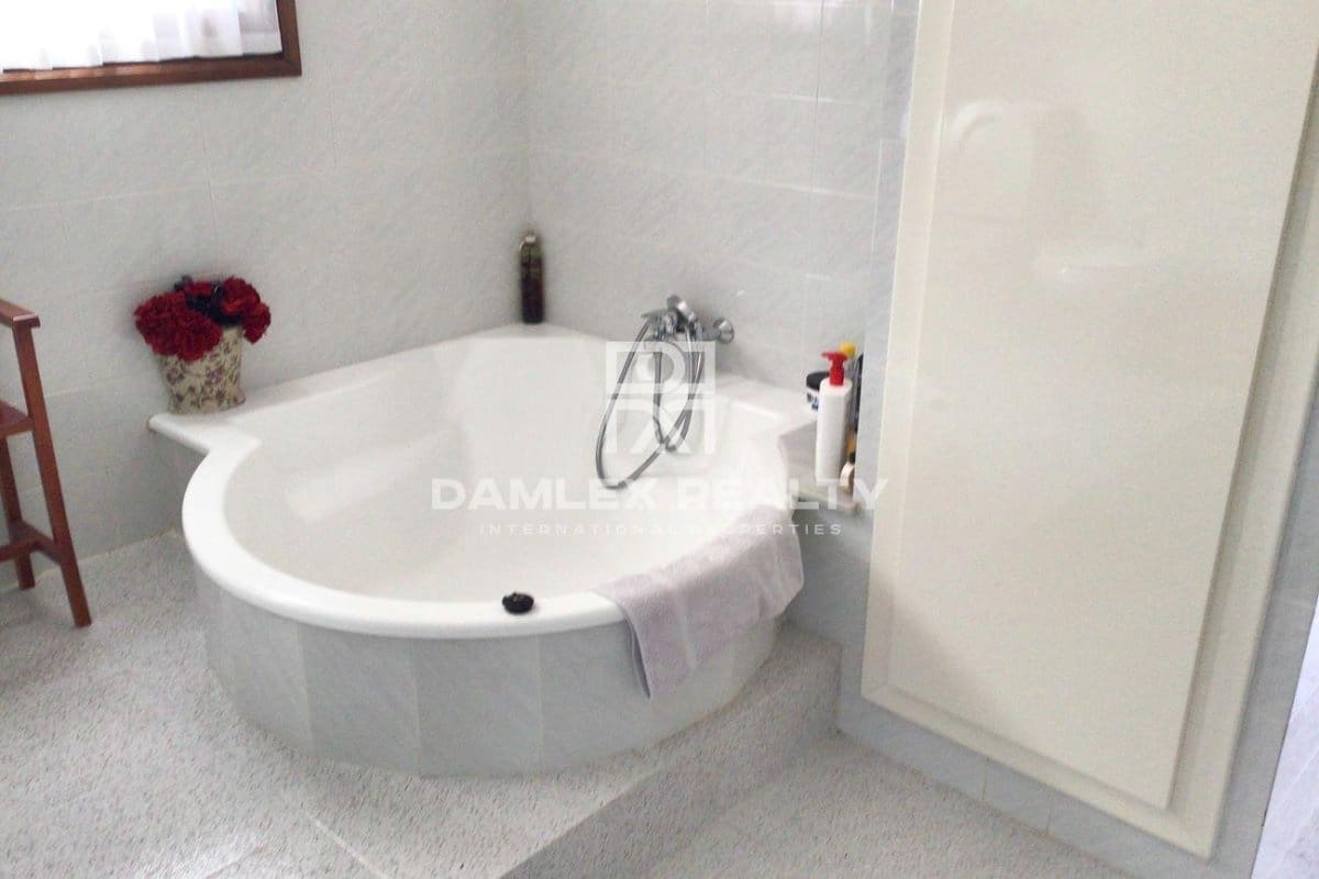 5 soveværelse Villa til salg i Tamariu med swimmingpool - € 1.200.000 (Ref: 9322870)