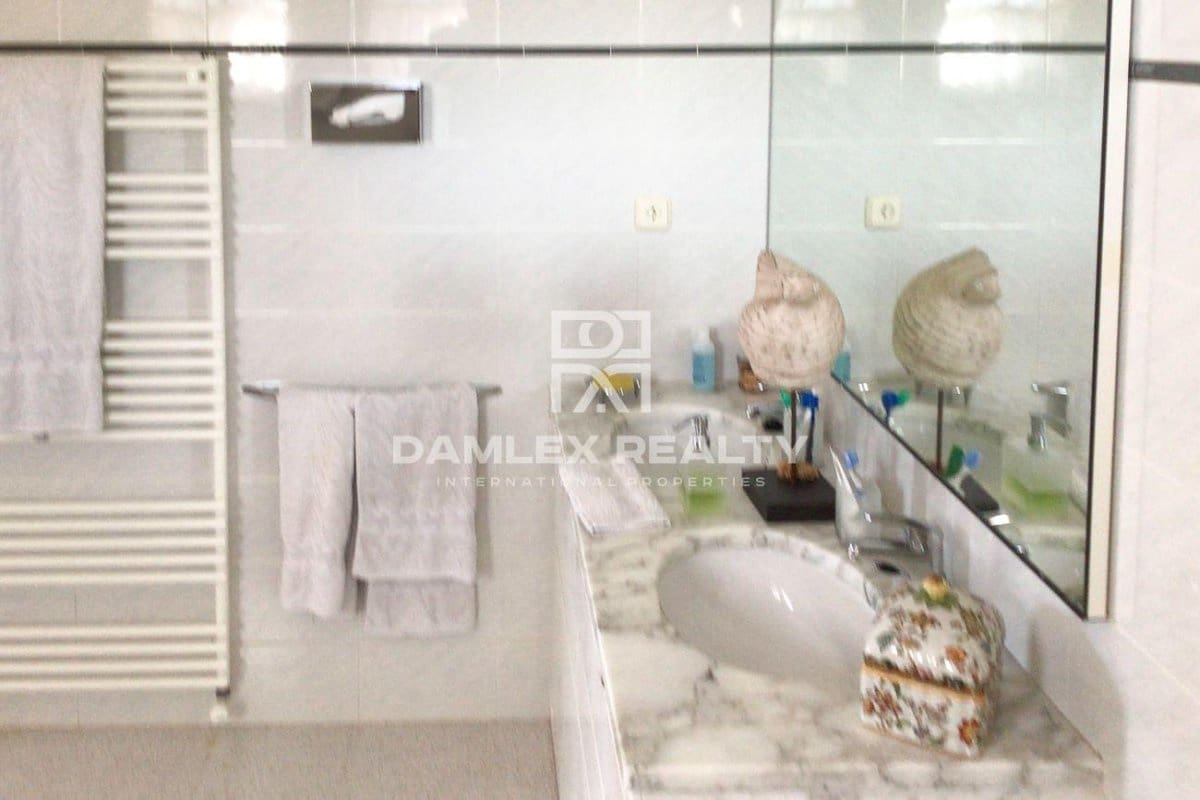 5 soveværelse Villa til salg i Tamariu med swimmingpool - € 1.200.000 (Ref: 9322870)