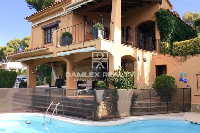 5 bedroom Villa for sale in Tamariu, Palafrugell with pool - € 1,200,000 (Ref: 9322870)