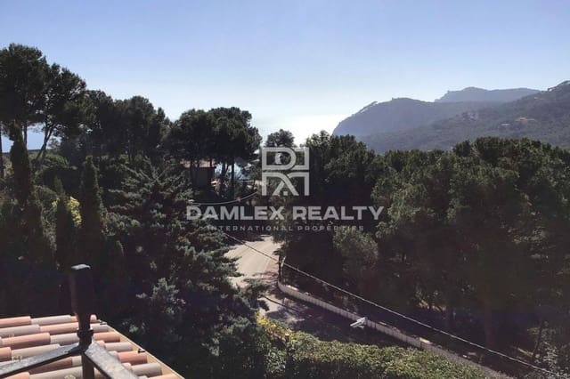5 bedroom Villa for sale in Tamariu, Palafrugell with pool - € 1,200,000 (Ref: 9322870)