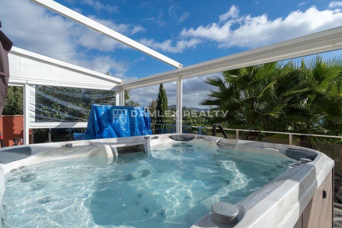 4 slaapkamer Villa te koop in Blanes met zwembad garage - € 1.590.000 (Ref: 9341764)