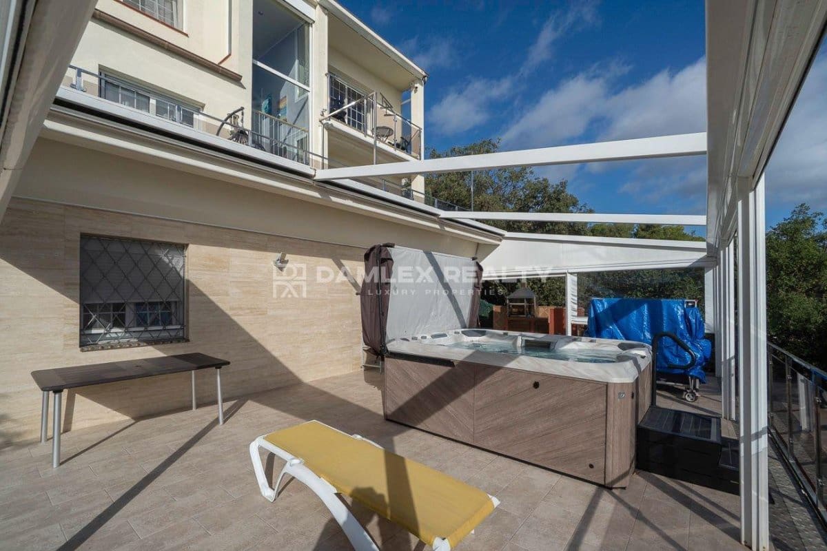 4 slaapkamer Villa te koop in Blanes met zwembad garage - € 1.590.000 (Ref: 9341764)