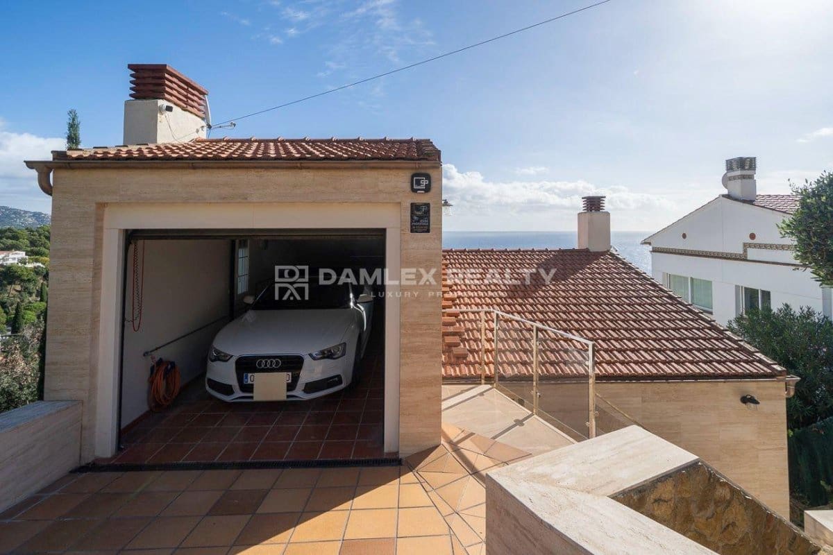 4 slaapkamer Villa te koop in Blanes met zwembad garage - € 1.590.000 (Ref: 9341764)
