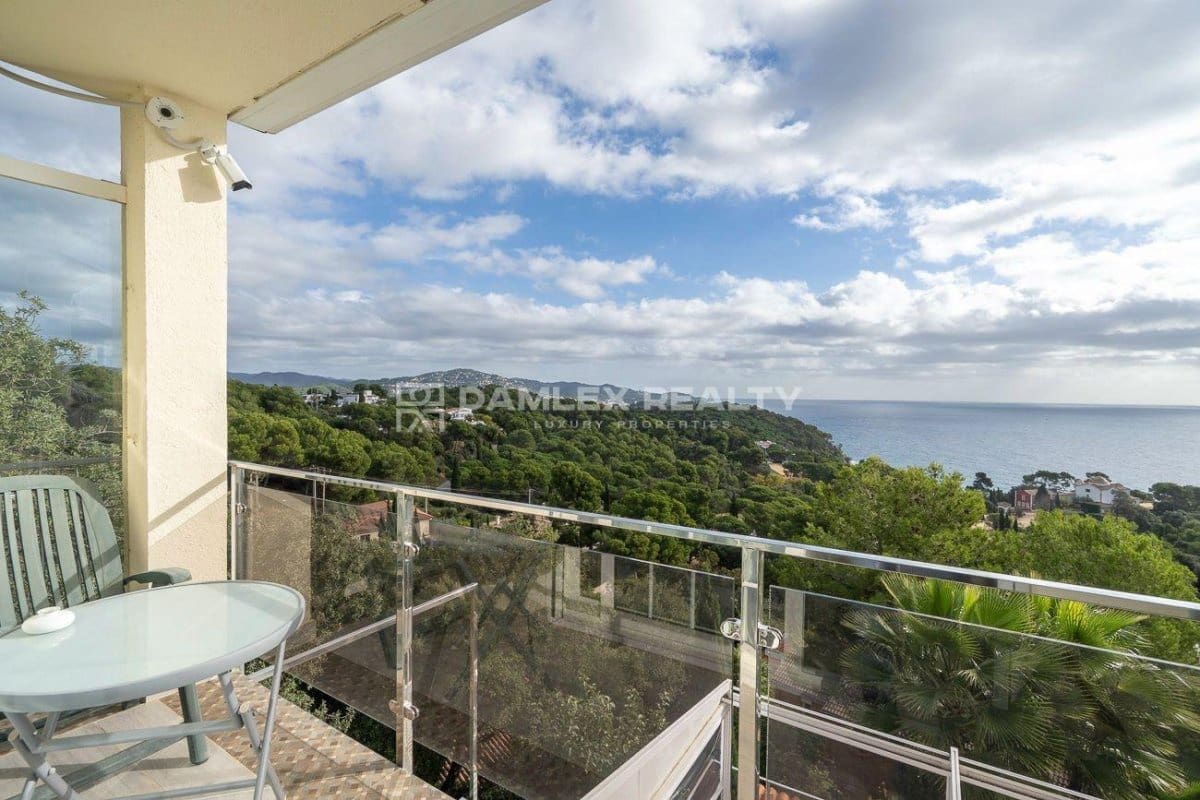 4 slaapkamer Villa te koop in Blanes met zwembad garage - € 1.590.000 (Ref: 9341764)