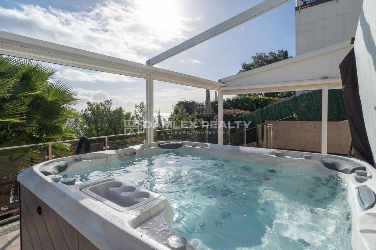 4 slaapkamer Villa te koop in Blanes met zwembad garage - € 1.590.000 (Ref: 9341764)