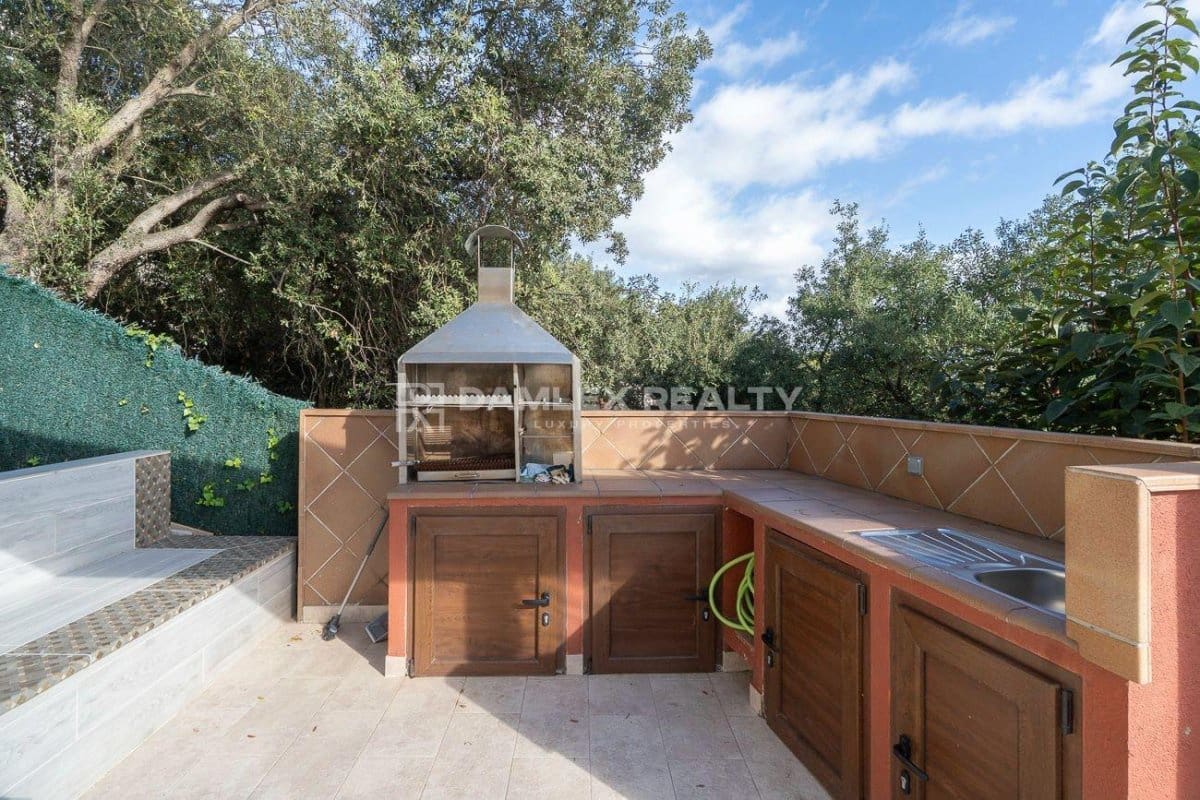 4 slaapkamer Villa te koop in Blanes met zwembad garage - € 1.590.000 (Ref: 9341764)