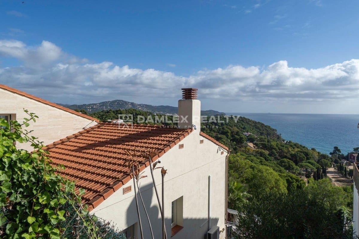 4 slaapkamer Villa te koop in Blanes met zwembad garage - € 1.590.000 (Ref: 9341764)
