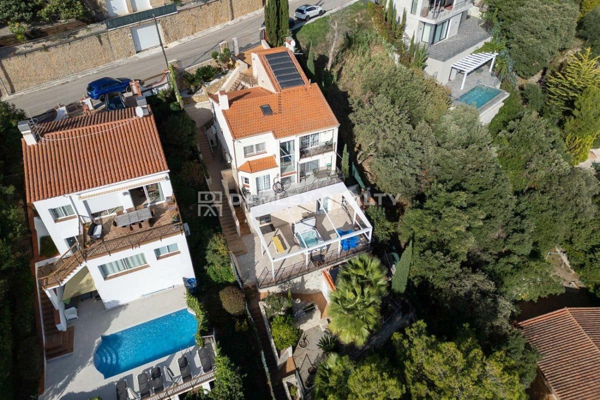 4 slaapkamer Villa te koop in Blanes met zwembad garage - € 1.590.000 (Ref: 9341764)