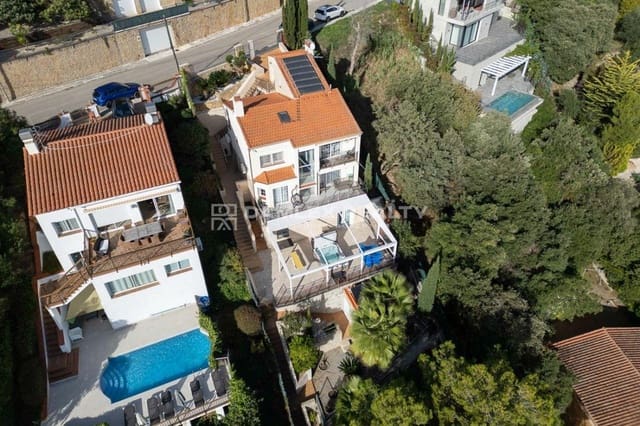 4 slaapkamer Villa te koop in Blanes met zwembad garage - € 1.590.000 (Ref: 9341764)