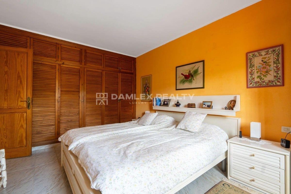 4 slaapkamer Villa te koop in Lloret de Mar met zwembad garage - € 1.890.000 (Ref: 9341765)