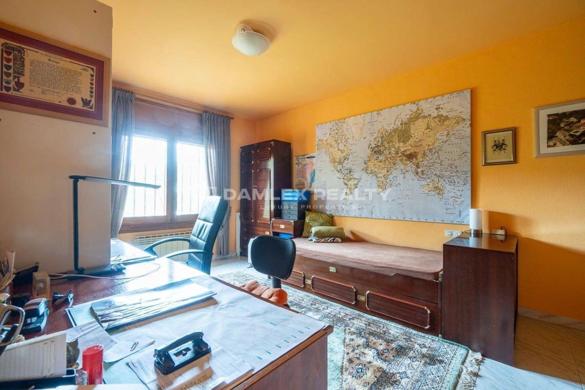 4 slaapkamer Villa te koop in Lloret de Mar met zwembad garage - € 1.890.000 (Ref: 9341765)