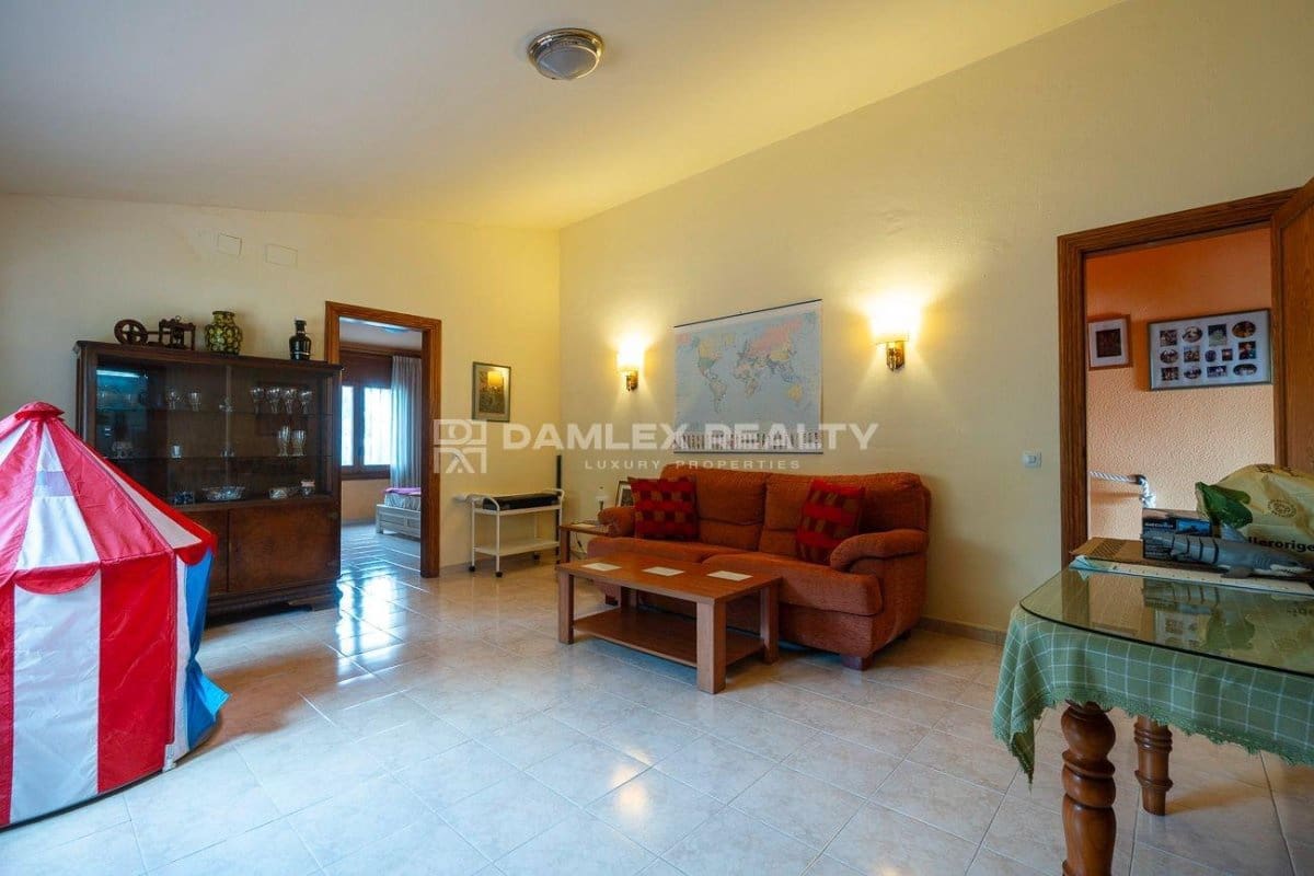 4 slaapkamer Villa te koop in Lloret de Mar met zwembad garage - € 1.890.000 (Ref: 9341765)