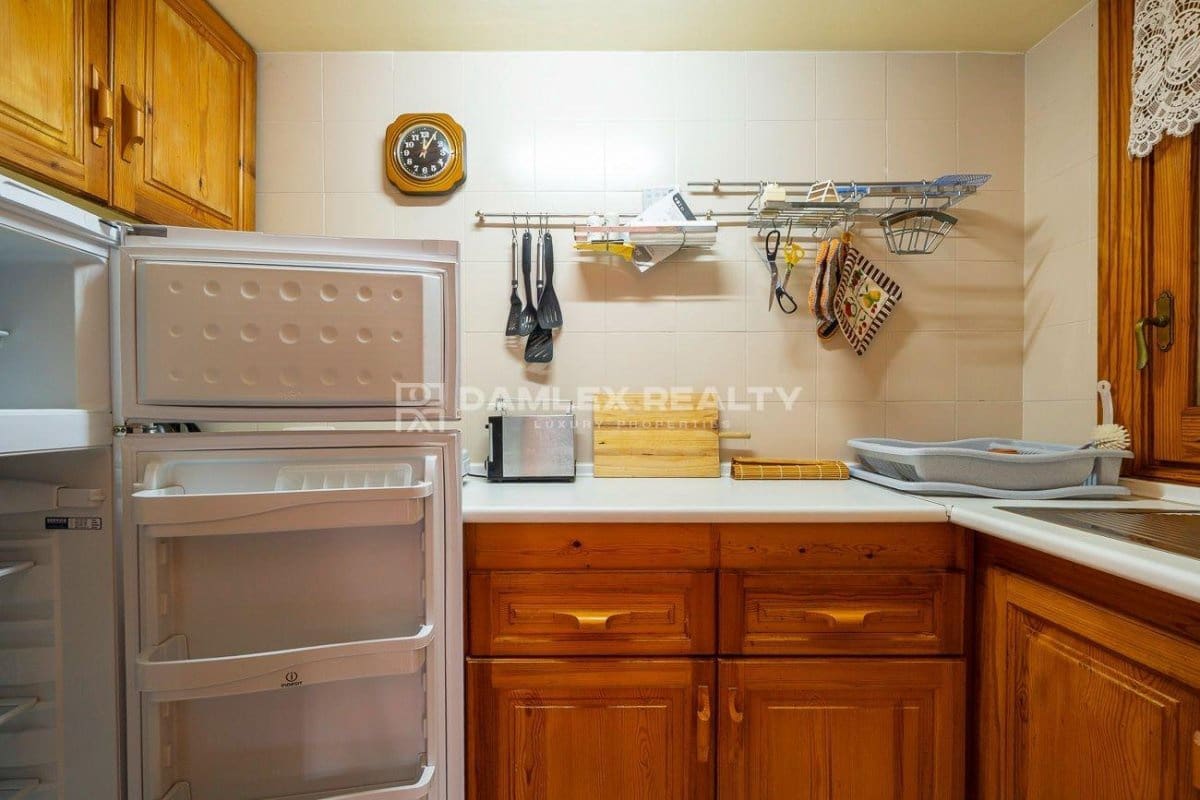 4 slaapkamer Villa te koop in Lloret de Mar met zwembad garage - € 1.890.000 (Ref: 9341765)