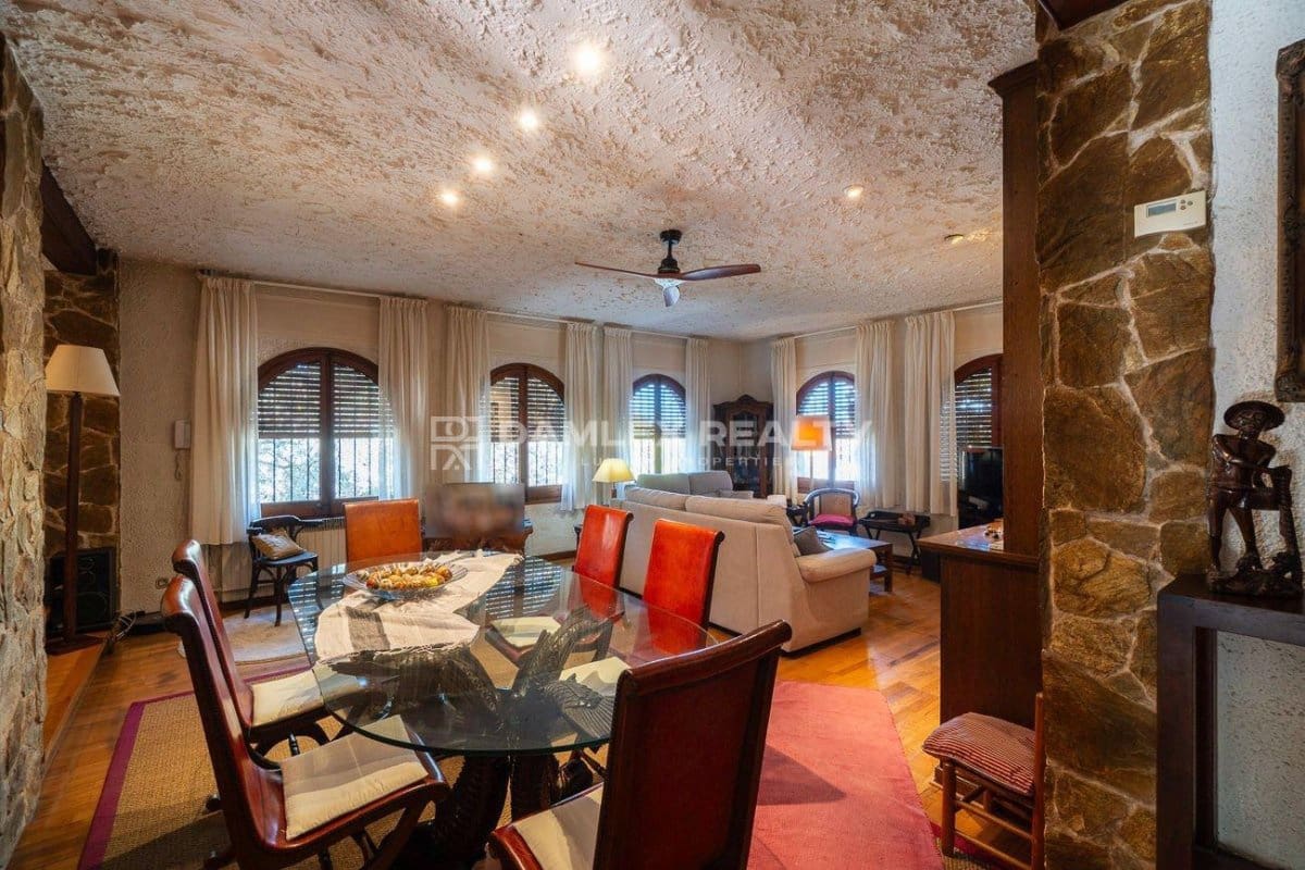 5 sovrum Villa till salu i Santa Cristina d'Aro med pool - 1 272 000 € (Ref: 9345713)