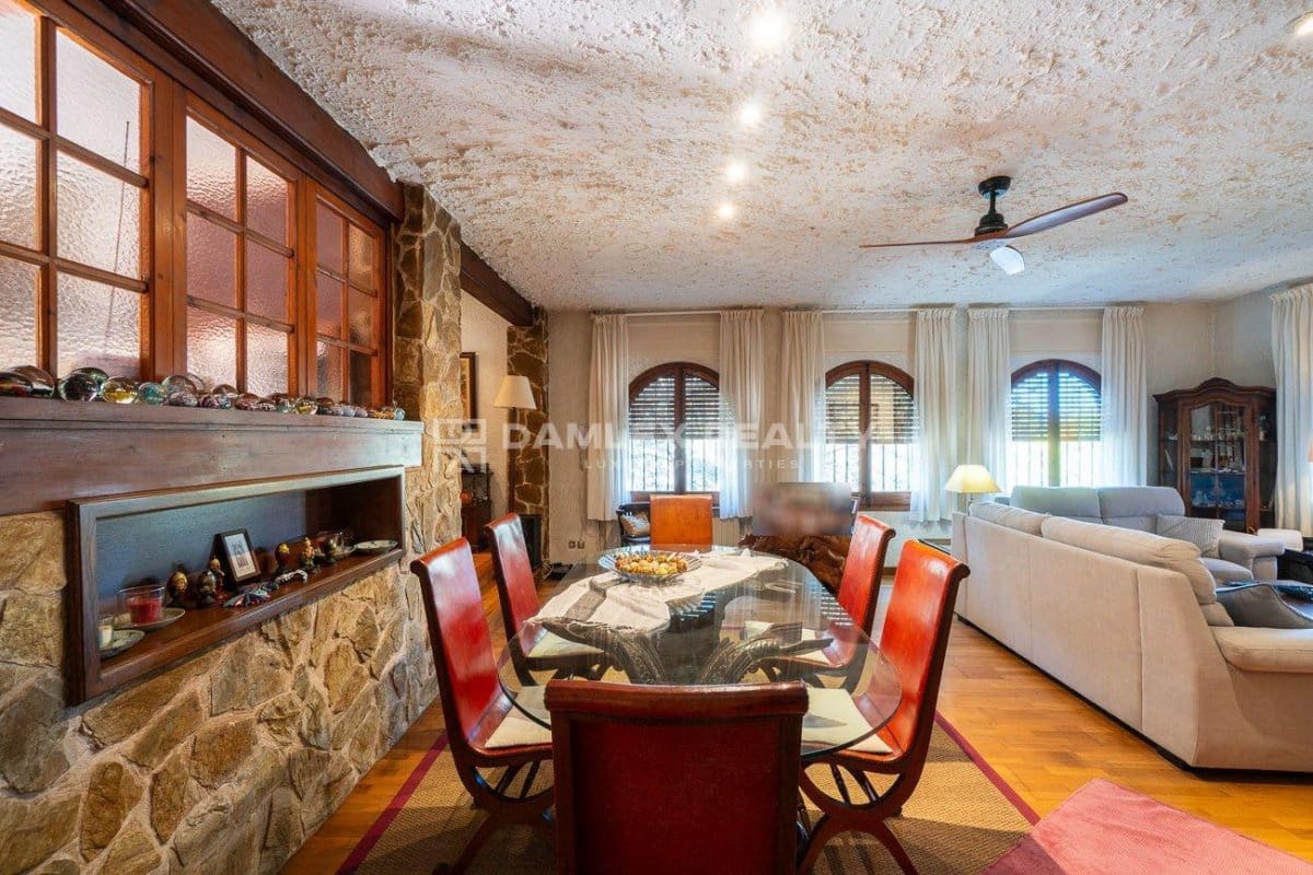 5 sovrum Villa till salu i Santa Cristina d'Aro med pool - 1 272 000 € (Ref: 9345713)